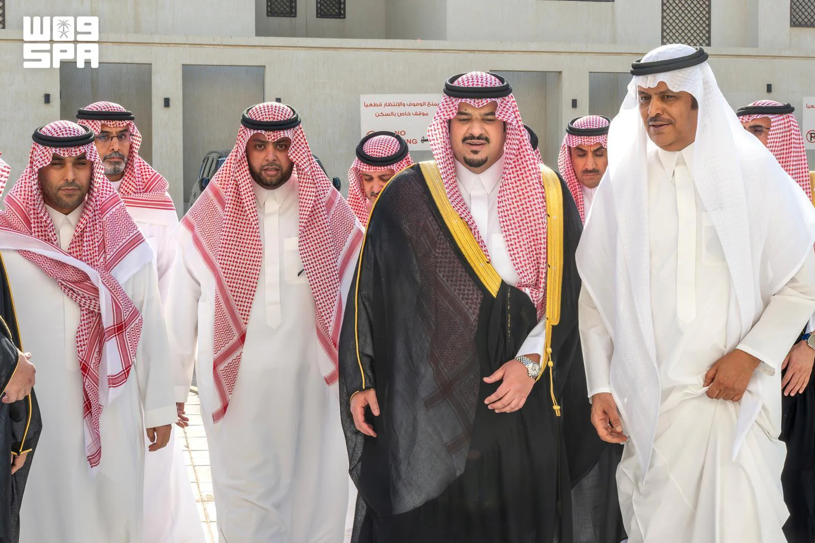 صورة من الألبوم